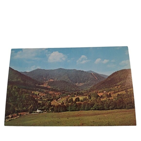 Postcard Maggie Valley North Carolina US 19 Chrome Unposted - Picture 1 of 2